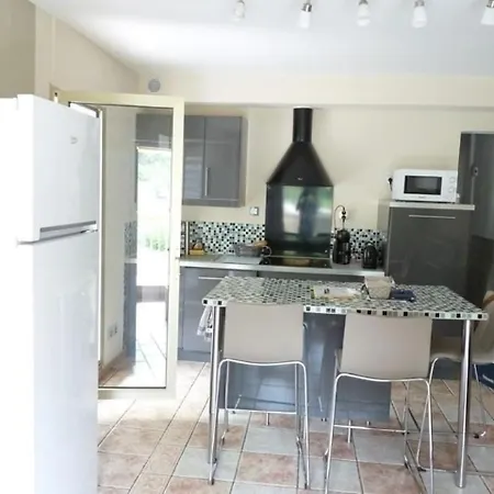 Apartment Aviso * سيكس-فور-لو-بلاج